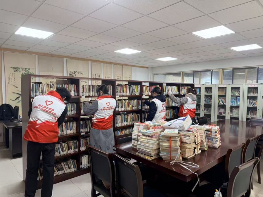 三月春风暖人心 体育学子践初心——伟德国际1949开展“学雷锋”主题系列活动